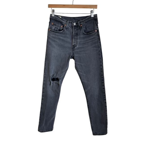 Levi’s 501 Distressed Skinny Jeans in Dark Side Of The Moon Wash Women’s Size 26 - Picture 1 of 11